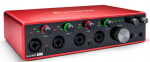 Interface audio USB Focusrite Scarlett 18i8 troisi�me g�n�ration avec quatre entr�es combo en fa�ade et r�glages de gain.